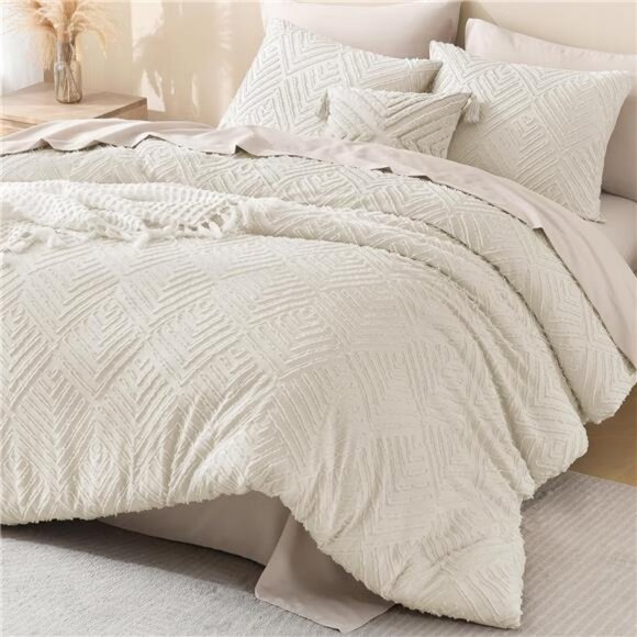 King Size Comforter Set Beige, 3 Pieces Cream Tufted Boho Farmhouse - Picture 3 of 8